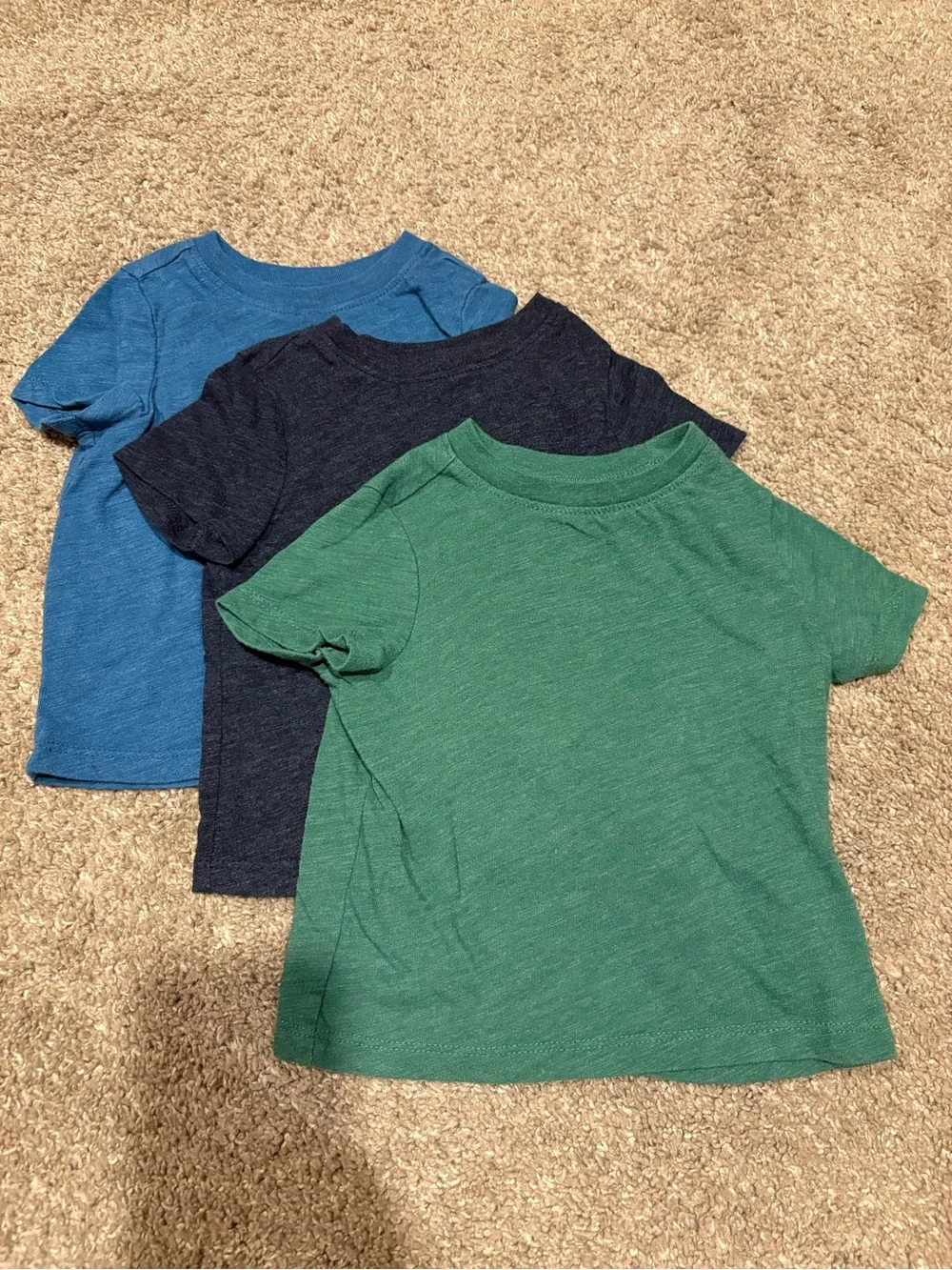 Old Navy 3-Pack Short-Sleeve Tees in Green, Navy & Blue